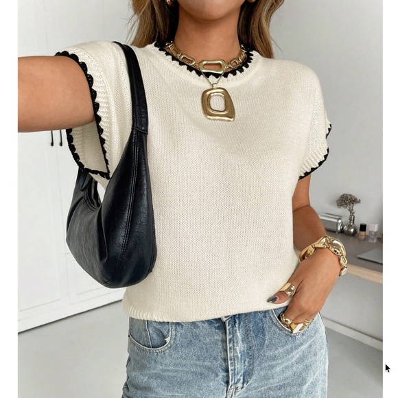 Classic Scoop Neck Knit Short Sleeve Loose Fit Top - Picture 4 of 6
